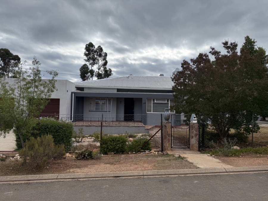 5 Bedroom Property for Sale in Ladismith Western Cape